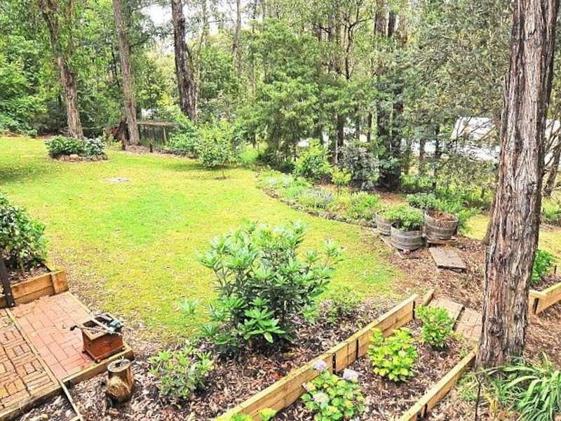 49 Fernglade Drive, Emerald VIC 3782