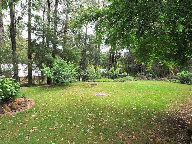 49 Fernglade Drive, Emerald VIC 3782