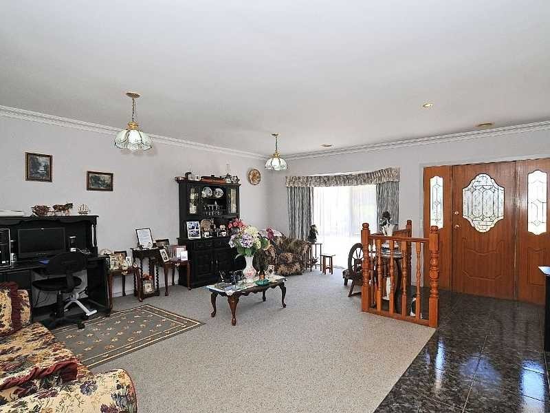 15 Russell Road, Gembrook VIC 3783