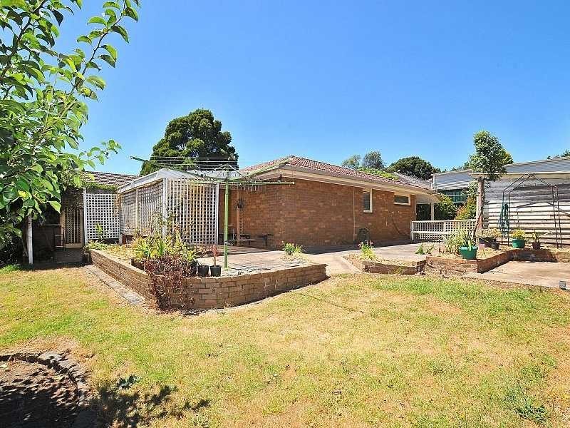15 Russell Road, Gembrook VIC 3783