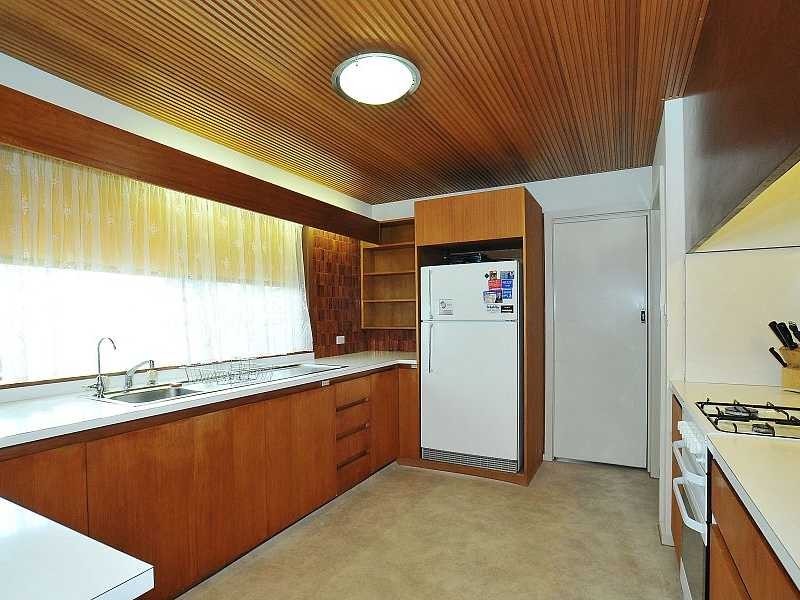 4 Kingloch Parade, Wantirna VIC 3152