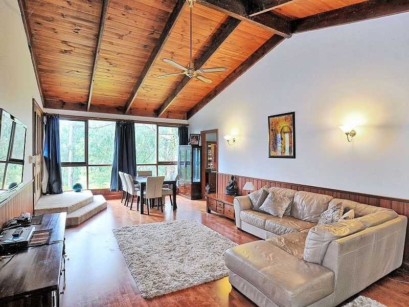 31 Seaview Road, Cockatoo VIC 3781