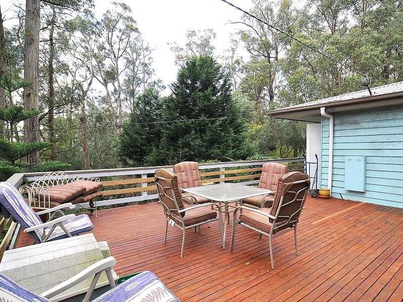 31 Seaview Road, Cockatoo VIC 3781