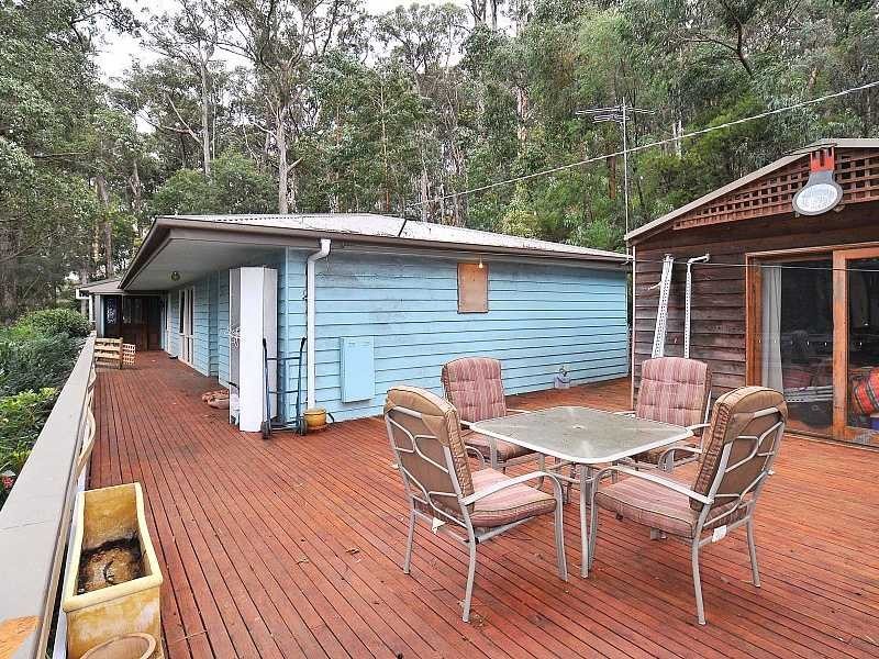 31 Seaview Road, Cockatoo VIC 3781