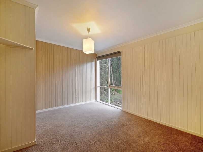 4 Hillcrest Court, Cockatoo VIC 3781