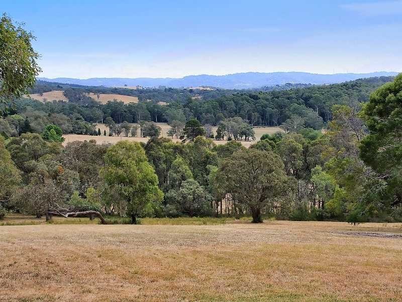 395 Evans Road, Cockatoo VIC 3781