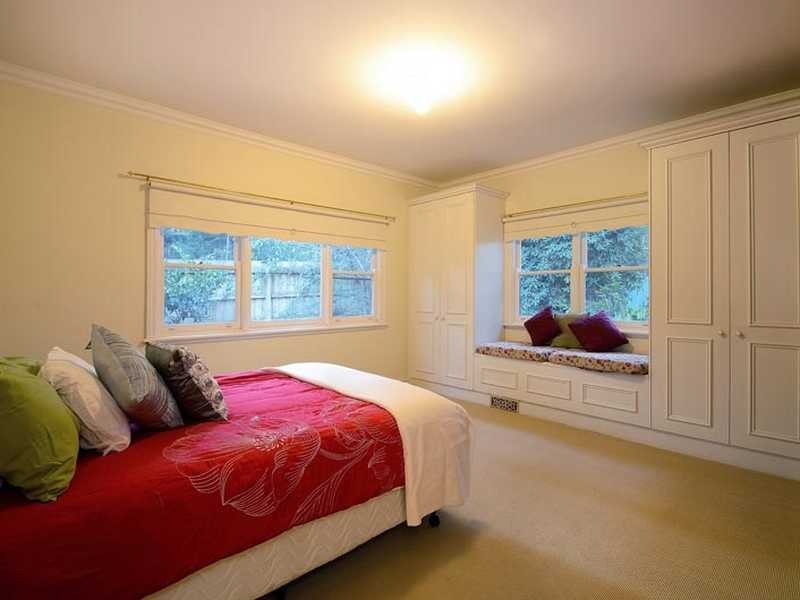 16 Amphlett Avenue, Cockatoo VIC 3781