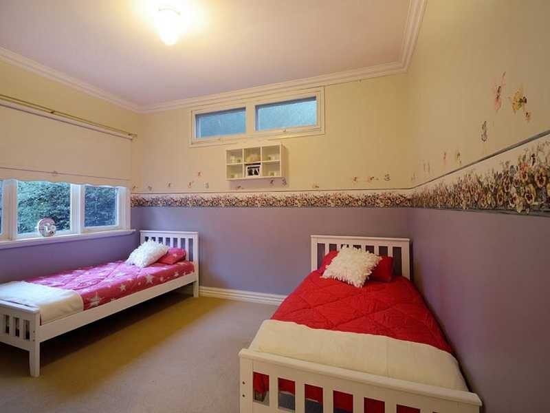 16 Amphlett Avenue, Cockatoo VIC 3781