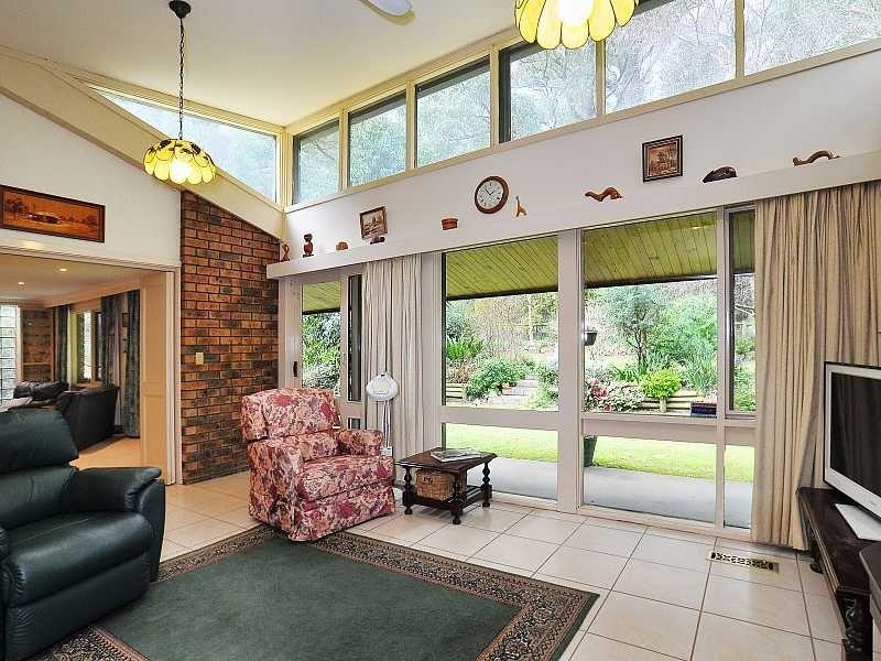 14 Aura-Vale Road, Menzies Creek VIC 3159