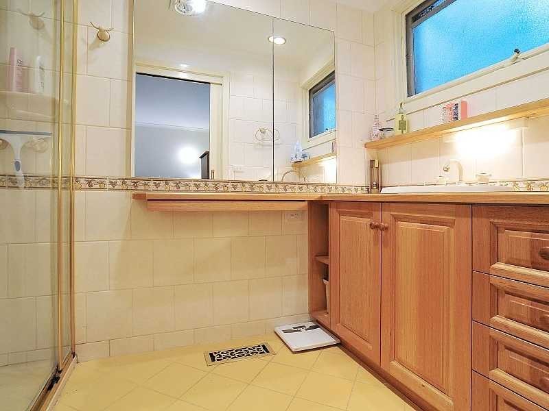 14 Aura-Vale Road, Menzies Creek VIC 3159