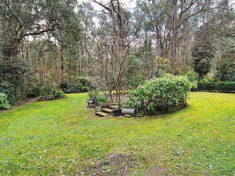 14 Aura-Vale Road, Menzies Creek VIC 3159