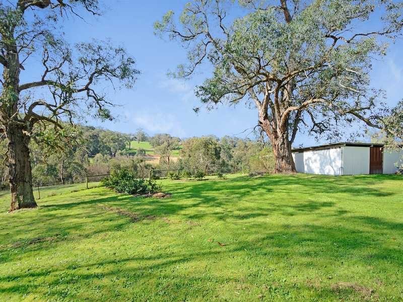 24 Mine Shaft Road, Macclesfield VIC 3782