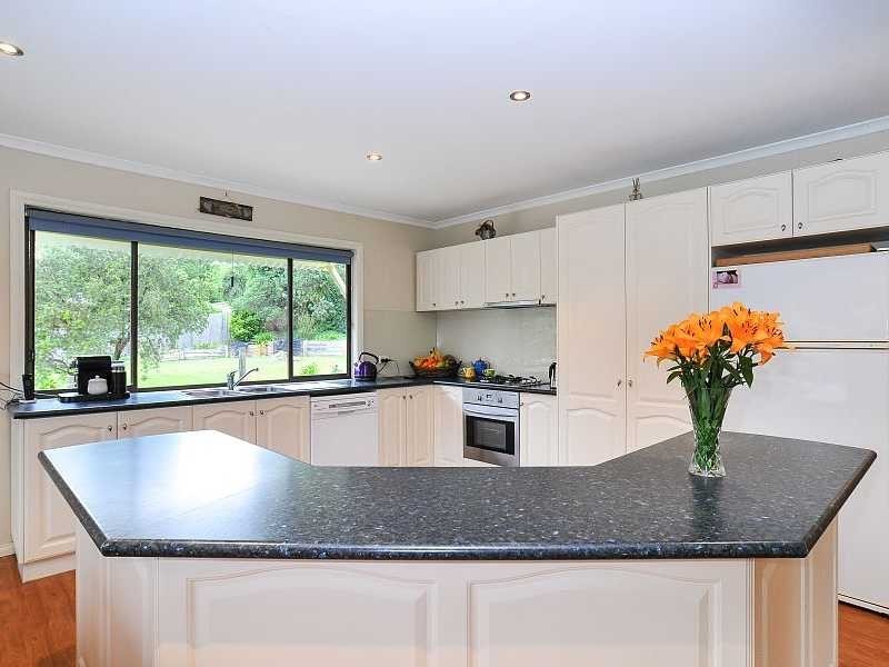 92 Woori Yallock Road, Cockatoo VIC 3781