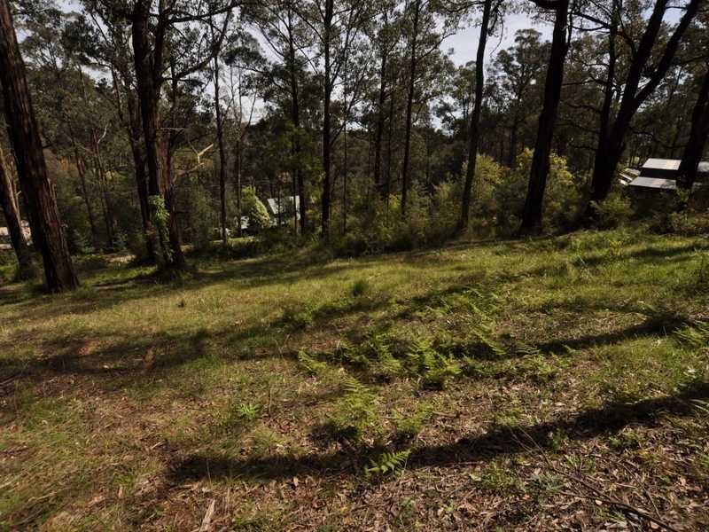 32 Fernglade Drive, Emerald VIC 3782
