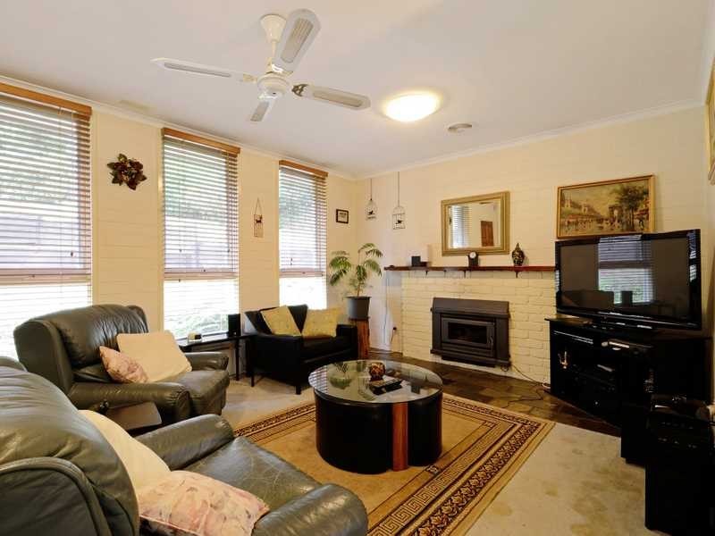 34 Lawsons Road, Emerald VIC 3782