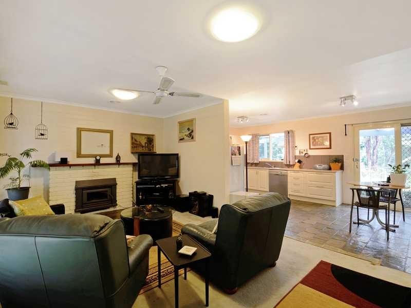 34 Lawsons Road, Emerald VIC 3782