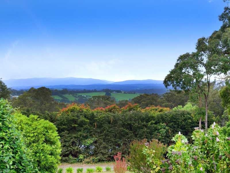 3 Heather Ave, Emerald VIC 3782