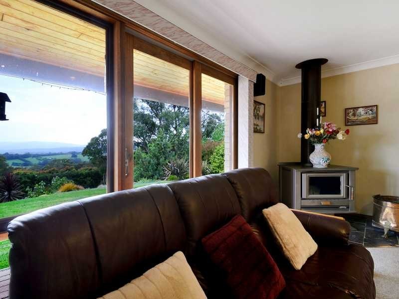 3 Heather Ave, Emerald VIC 3782