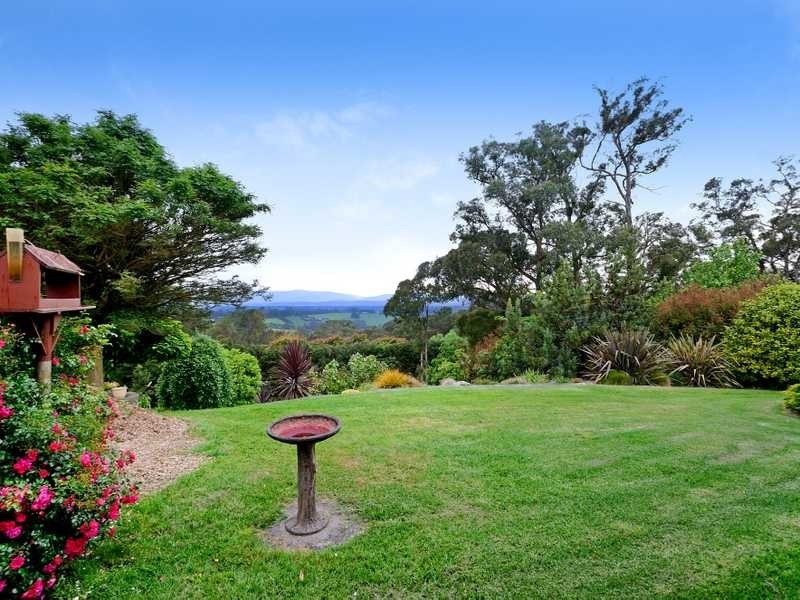 3 Heather Ave, Emerald VIC 3782