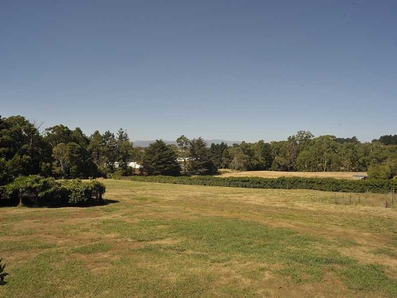 35 School Road, Silvan VIC 3795