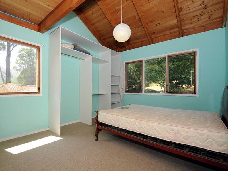 15 Charman Avenue, Emerald VIC 3782