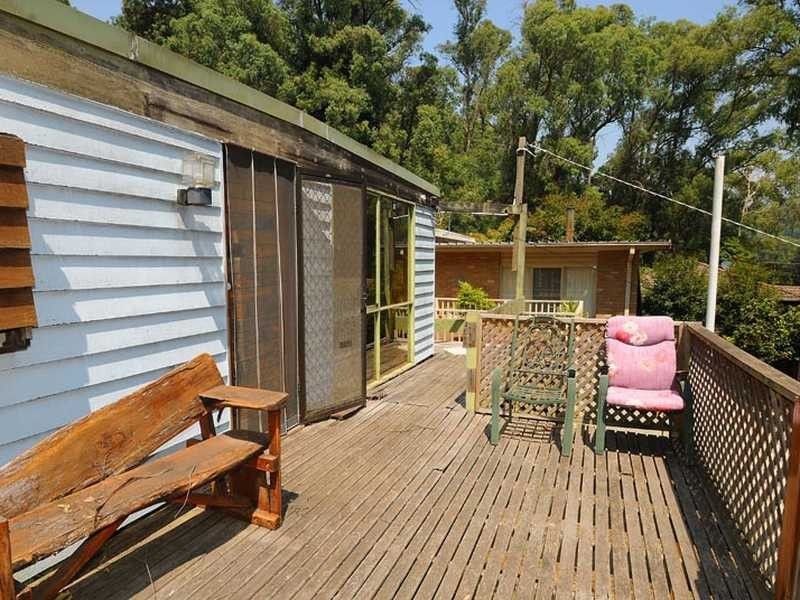 15 Charman Avenue, Emerald VIC 3782