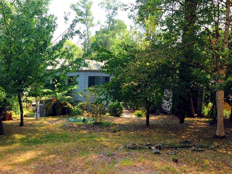 15 Charman Avenue, Emerald VIC 3782