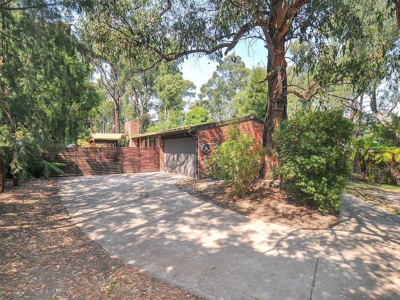 6 McNamara Road, Avonsleigh VIC 3782