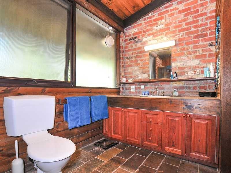 6 McNamara Road, Avonsleigh VIC 3782