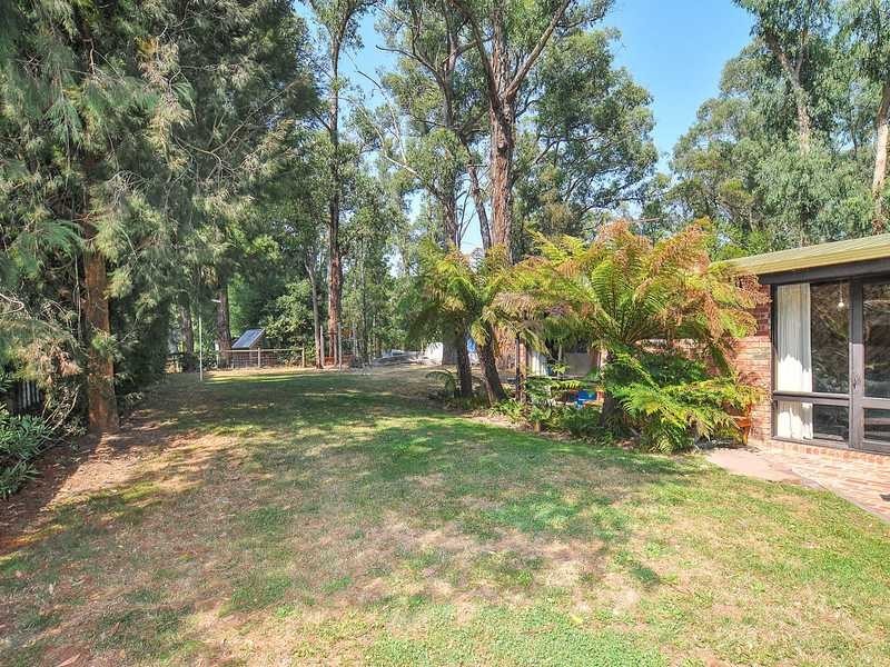 6 McNamara Road, Avonsleigh VIC 3782