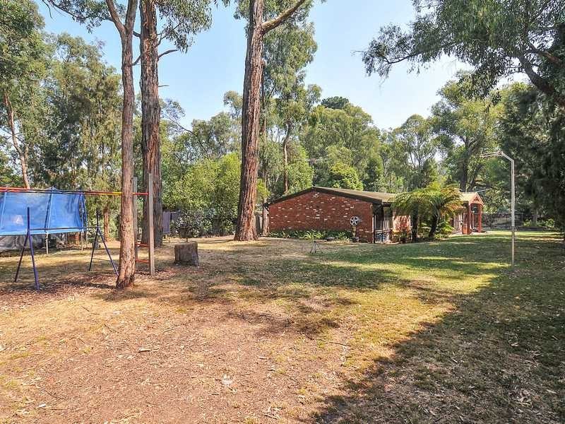 6 McNamara Road, Avonsleigh VIC 3782