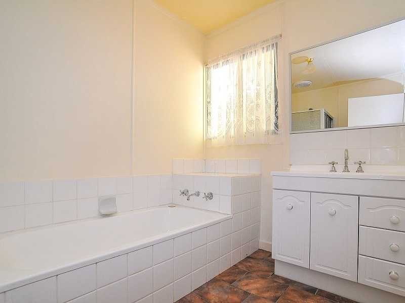 10 Ferres Road, Emerald VIC 3782