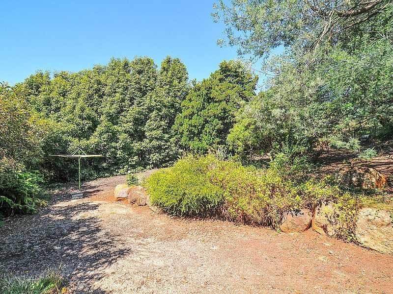 10 Ferres Road, Emerald VIC 3782