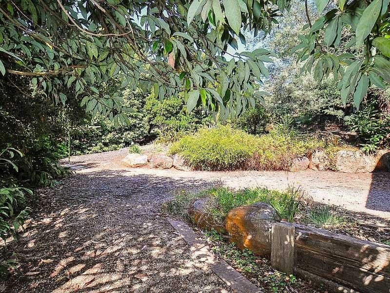 10 Ferres Road, Emerald VIC 3782