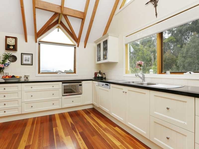 49 Kilvington Drive, Emerald VIC 3782