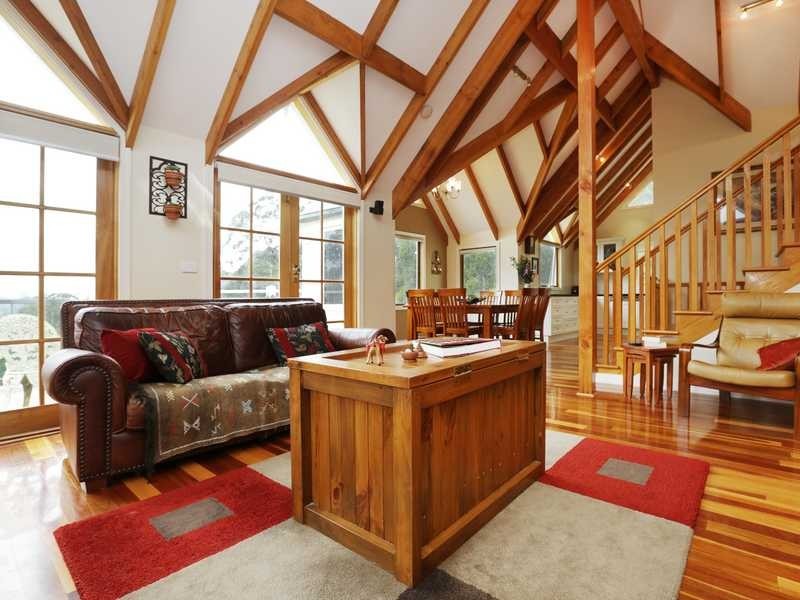 49 Kilvington Drive, Emerald VIC 3782