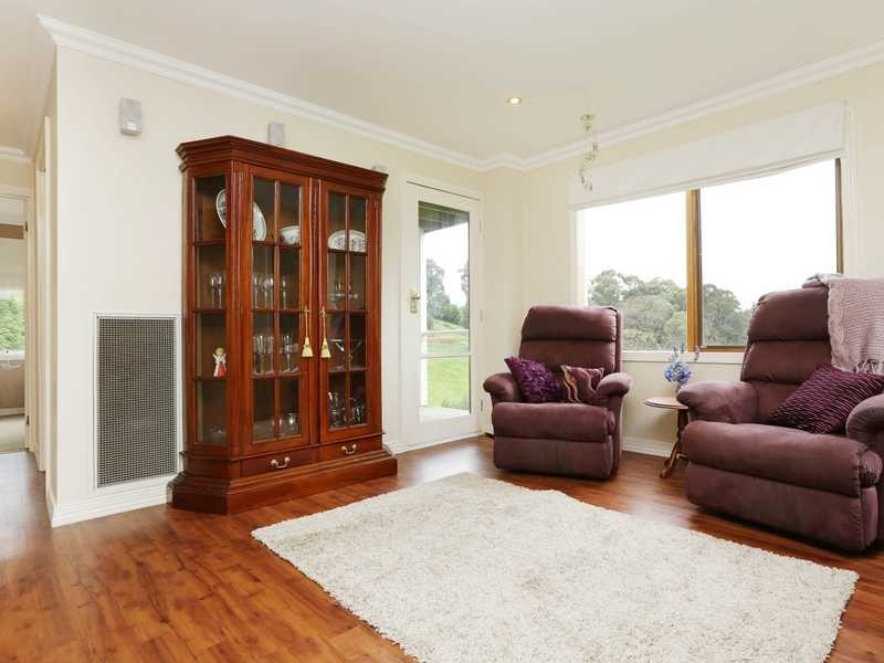 49 Kilvington Drive, Emerald VIC 3782