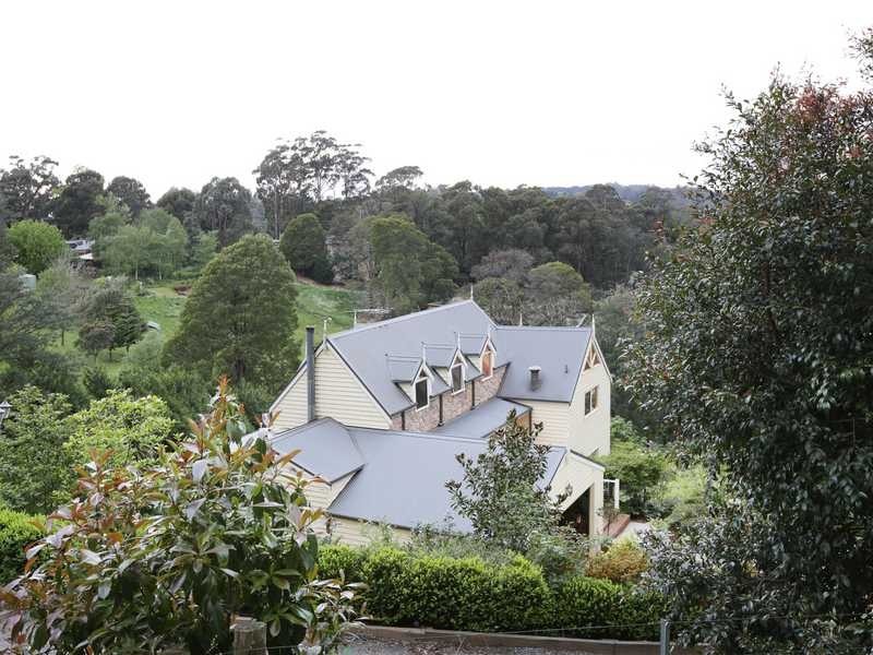 49 Kilvington Drive, Emerald VIC 3782