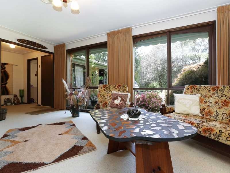 8 Old Beaconsfield Road, Emerald VIC 3782