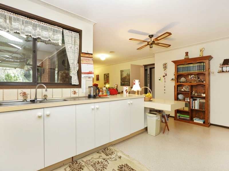 8 Old Beaconsfield Road, Emerald VIC 3782