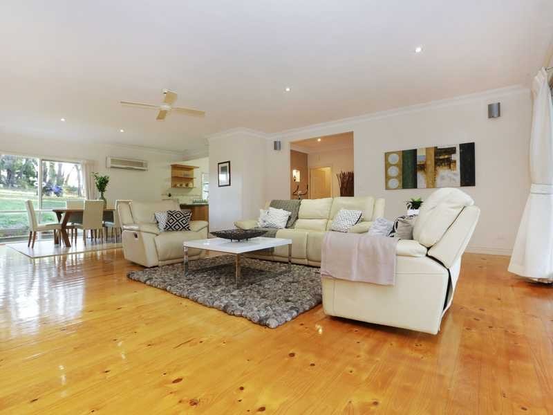 380 Woori Yallock Road, Cockatoo VIC 3781