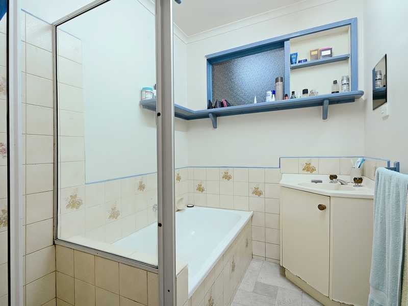 8 Haylock Avenue, Cockatoo VIC 3781