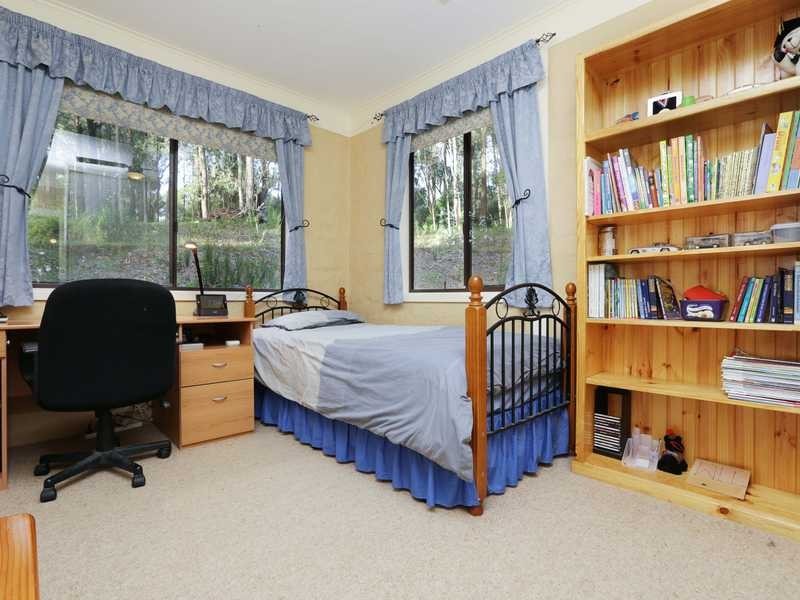 26 Wong Hee Road, Emerald VIC 3782