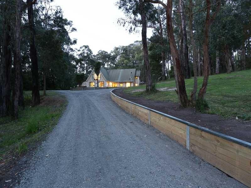 26 Wong Hee Road, Emerald VIC 3782