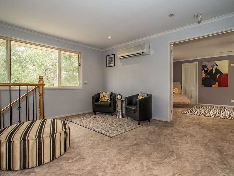 12 Carcoola Street, Cockatoo VIC 3781