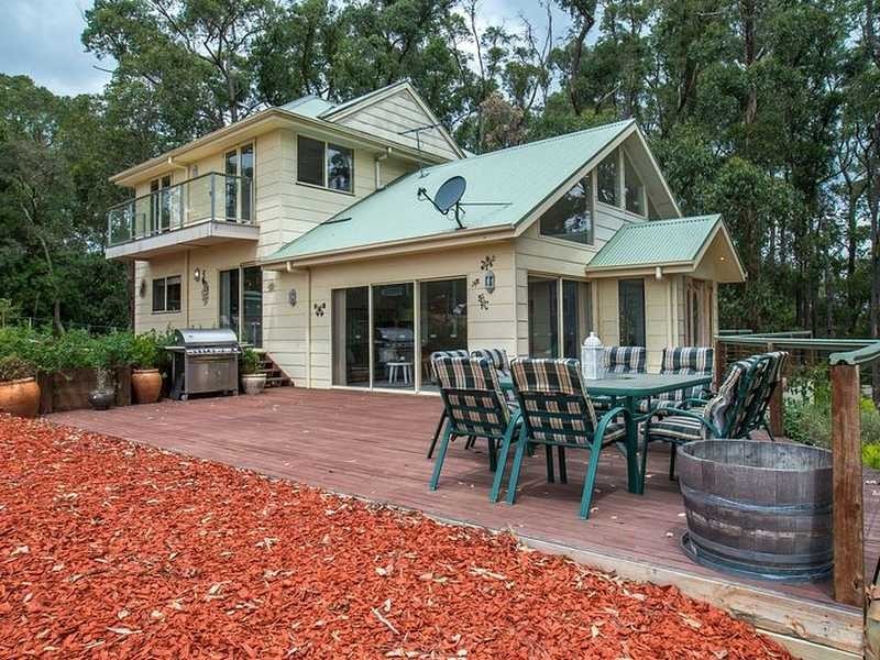 12 Carcoola Street, Cockatoo VIC 3781