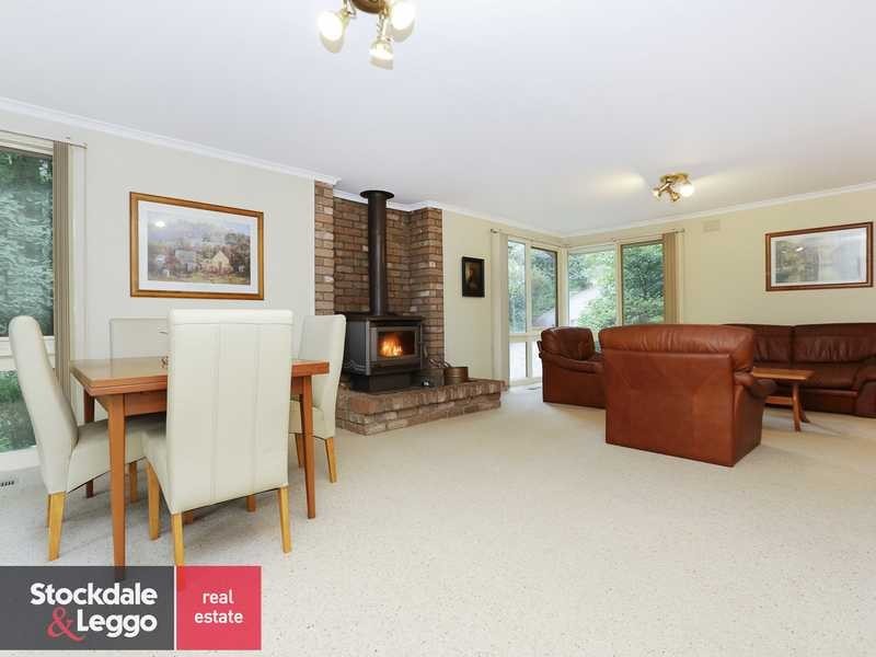 10 Sunnyside Terrace, Emerald VIC 3782