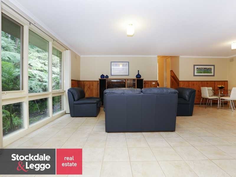 10 Sunnyside Terrace, Emerald VIC 3782