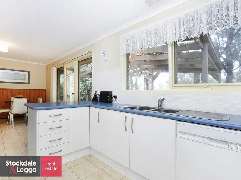 10 Sunnyside Terrace, Emerald VIC 3782