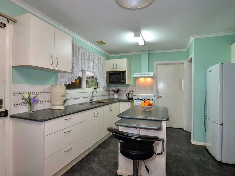 18 Church Road, Menzies Creek VIC 3159